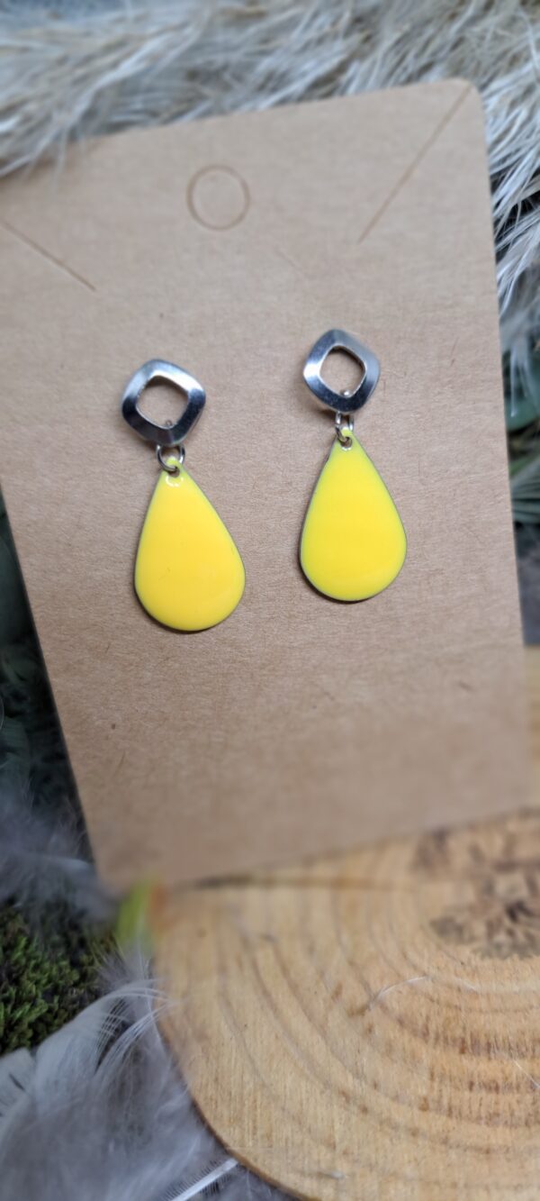 BOUCLES D'OREILLES
