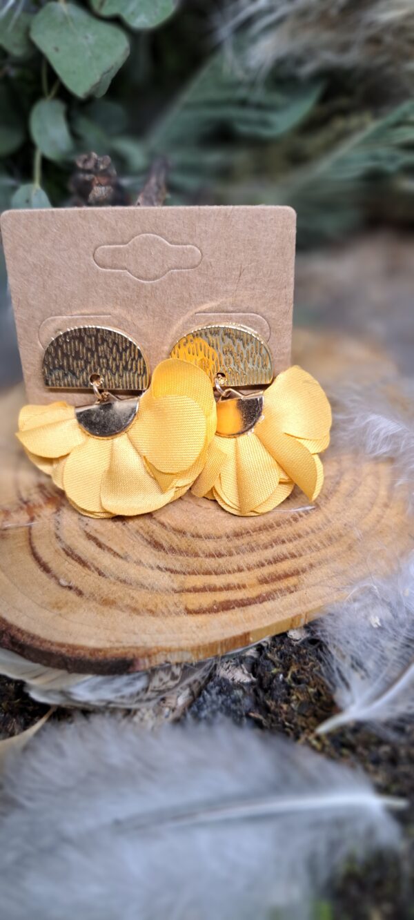 BOUCLES D'OREILLES