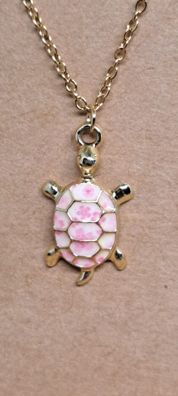 Chaine et Pendentif Tortue – Image 2