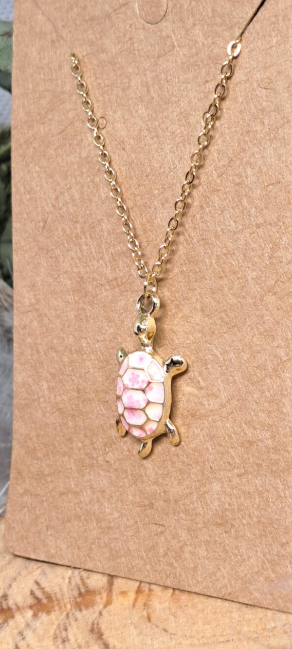 Chaine et Pendentif Tortue – Image 3