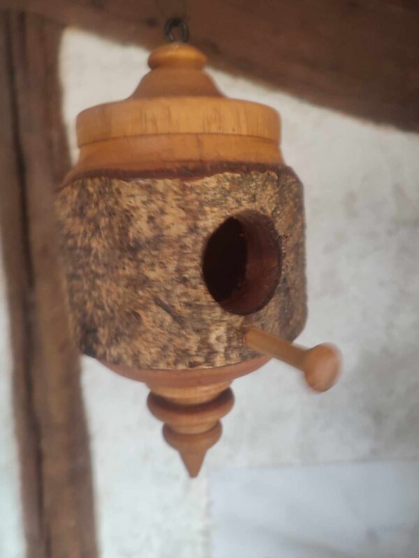 NICHOIR A OISEAUX