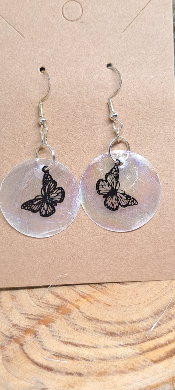 BOUCLE D'OREILLES