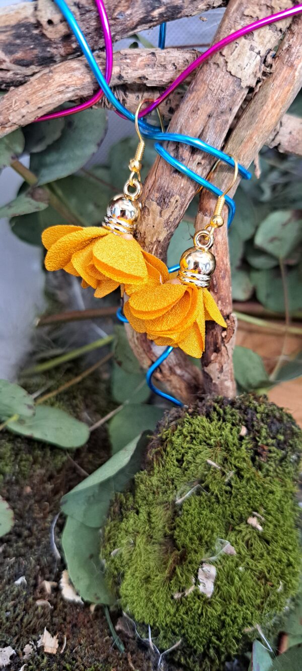 BOUCLE D'OREILLE