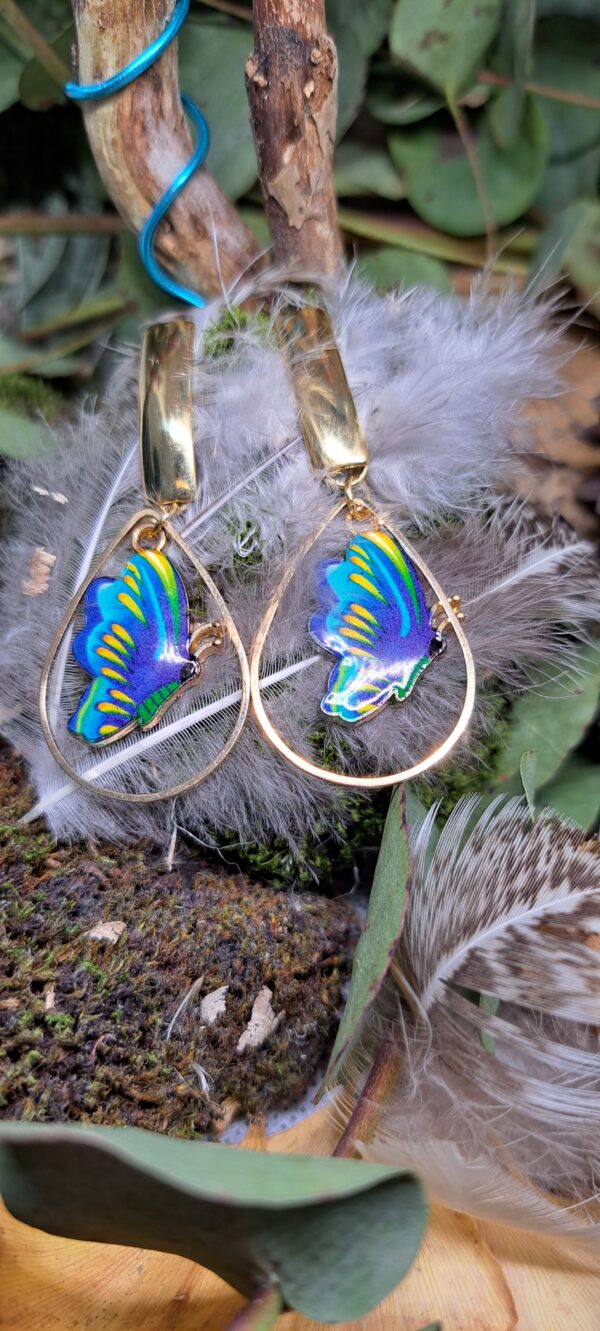 BOUCLE D'OREILLE