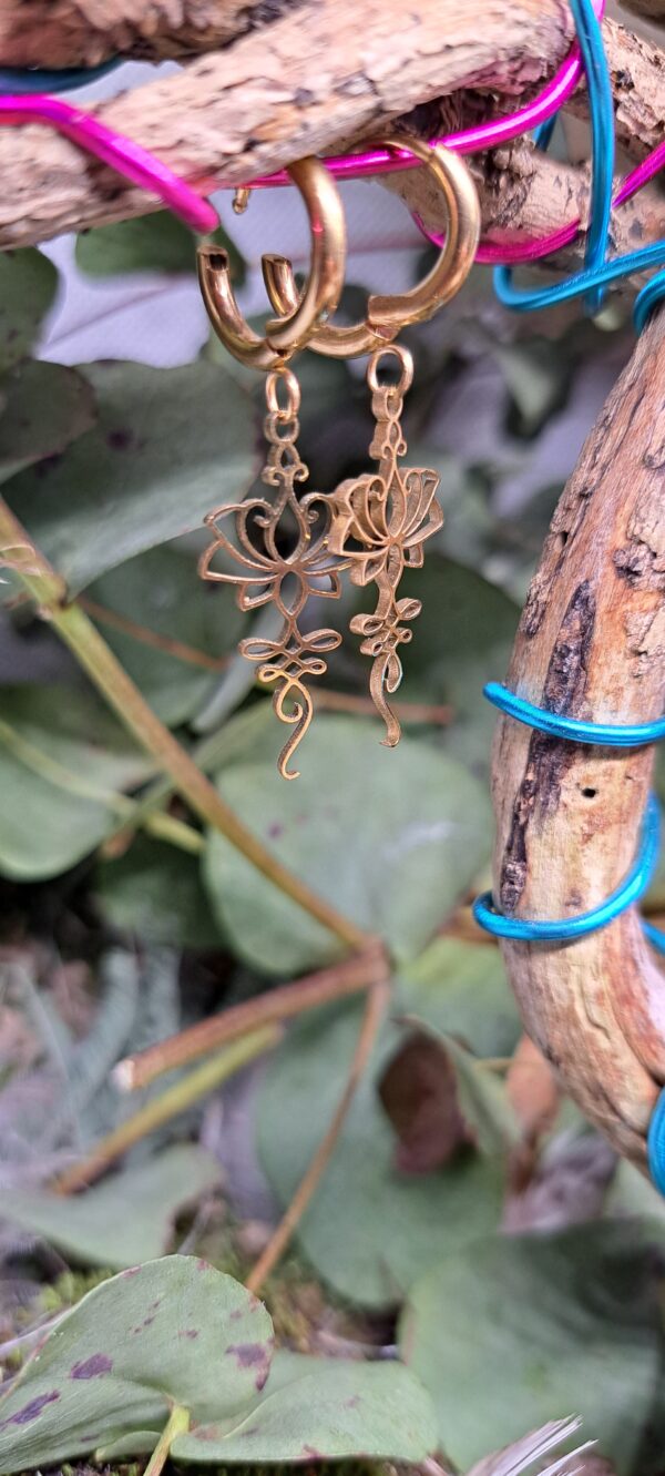 BOUCLE D'OREILLE