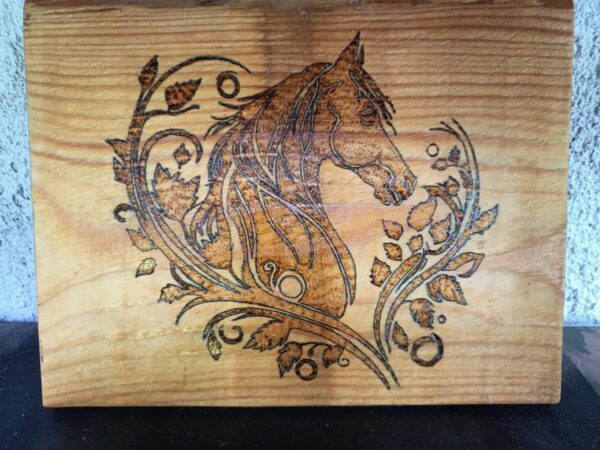 Planche décorative cheval