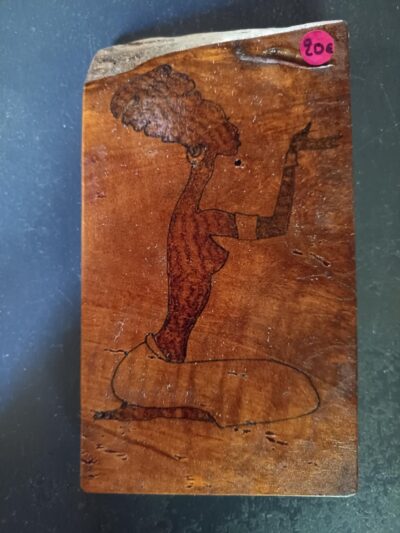 Planche décorative femme africaine qui prie