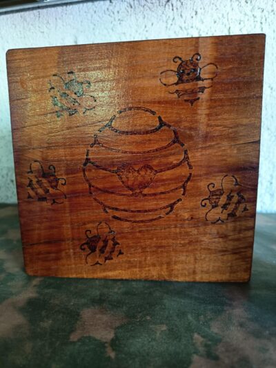 Dessous de plat ruche avec abeilles