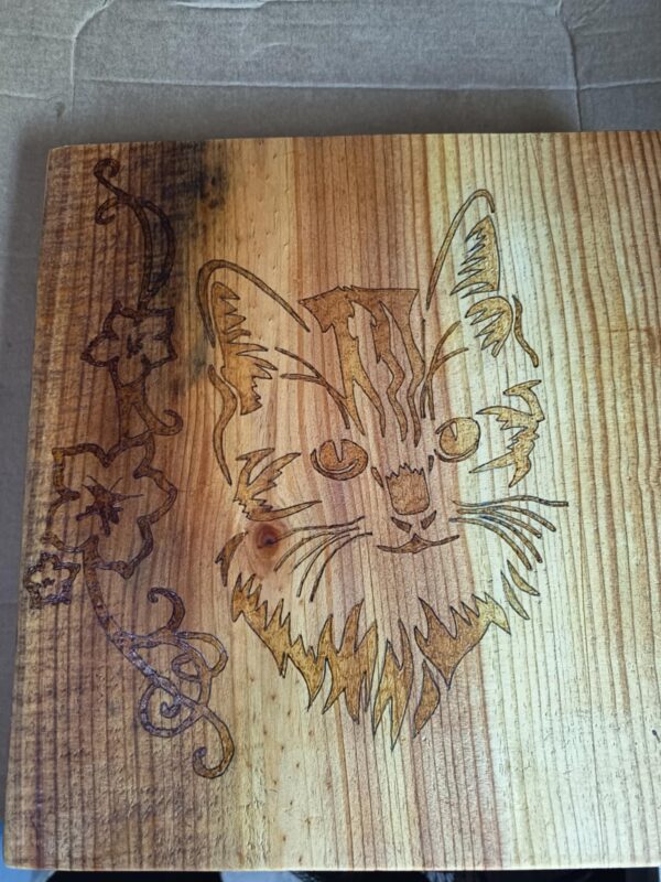 Planche décorative CHAT AVEC FLEURS