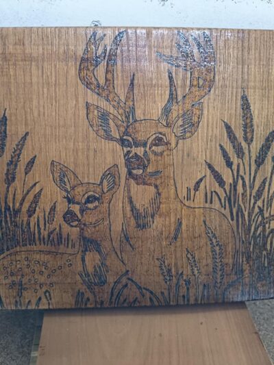 Planche décorative cerf et biche