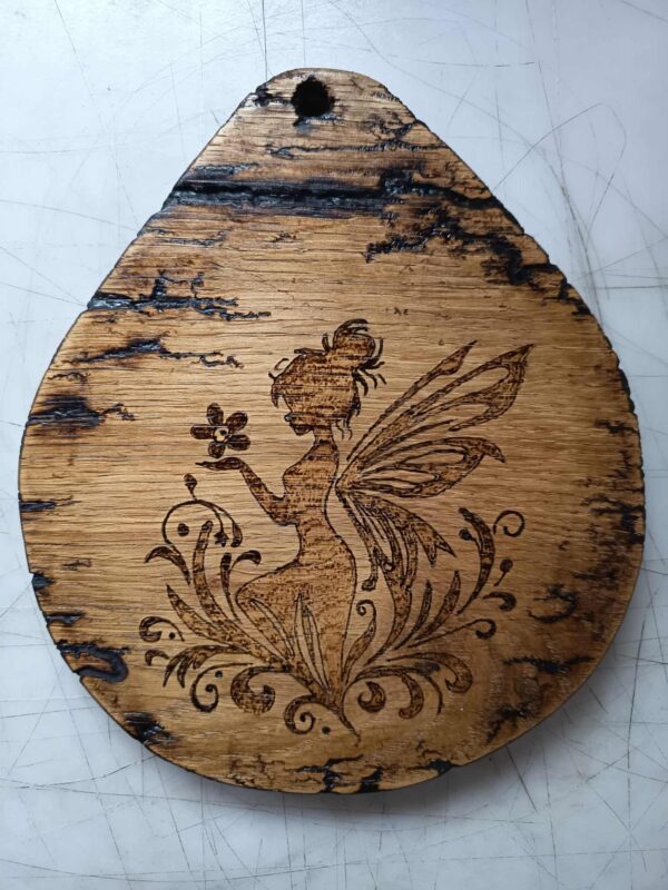 Planche décorative en fractales de Lichtenberg et pyrogravure