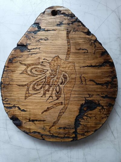 Planche décorative en fractales de Lichtenberg et pyrogravure