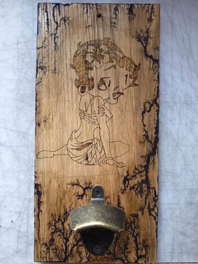 Décapsuleur murale betty boop